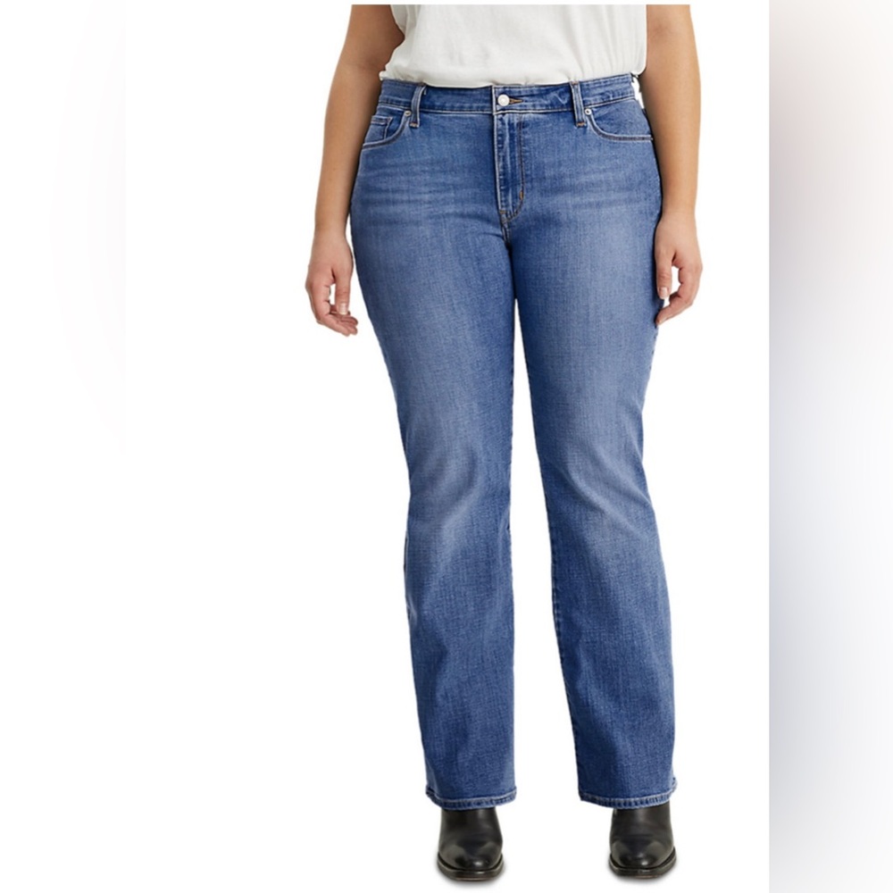 Levi’s 415 Classic Bootcut Jean